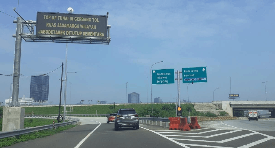 Tol di Indonesia: Lebih dari Sekadar Jalan Pintas, Menuju Efisiensi dan Pembangunan yang Merata Tol di Indonesia: Lebih dari Sekadar Jalan Pintas, Menuju Efisiensi dan Pembangunan yang Merata